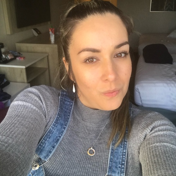 Meet your Posher, Tatiana - Picture 1 of 1